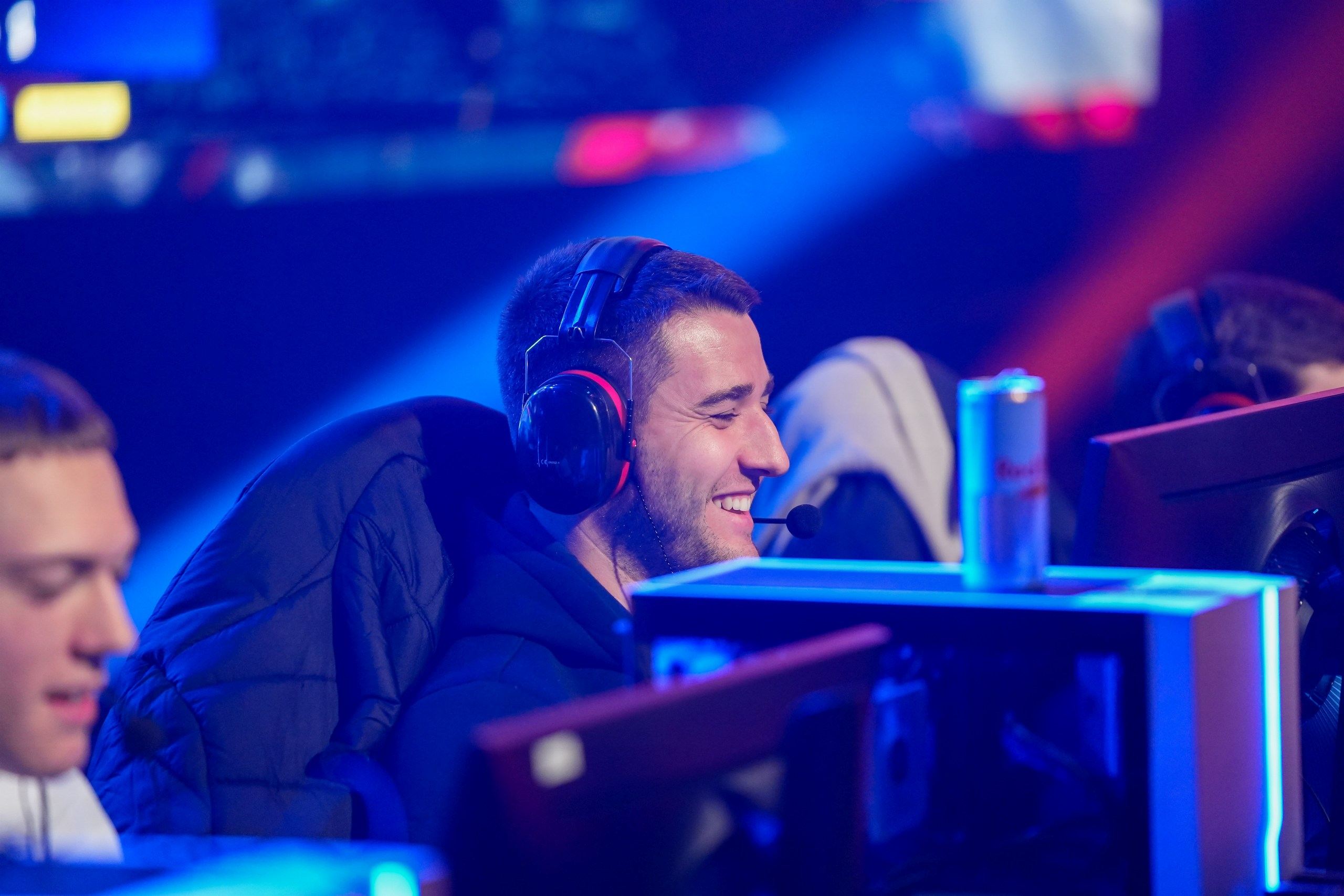 58VulkanLAN 20251026 122022 A749358 2025 10 26T11 01 30.968 dunkellicht