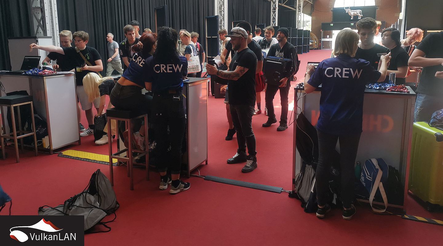 RedBull pLANet one Einlass esportteam